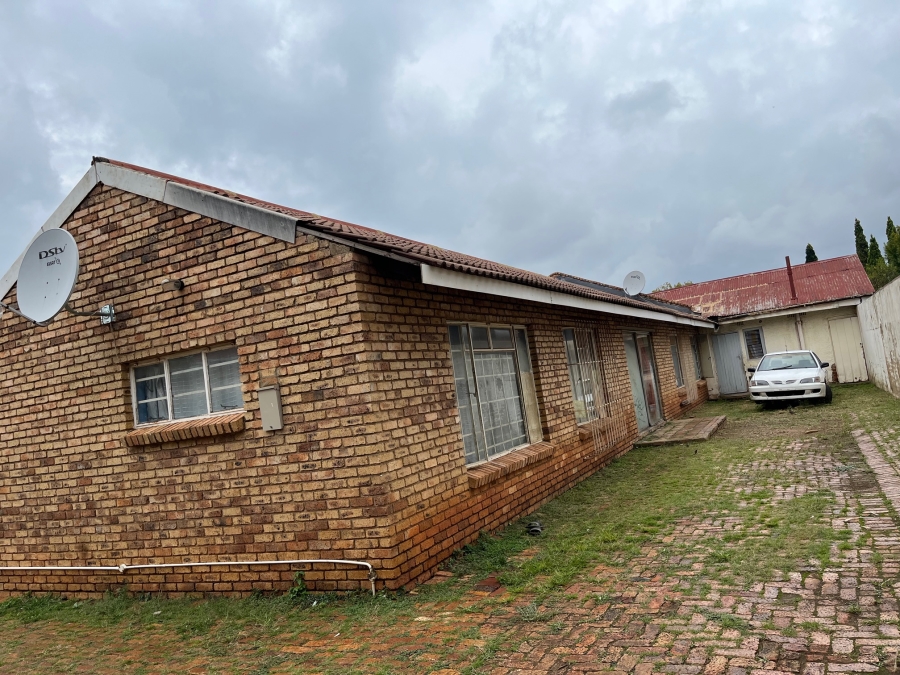 4 Bedroom Property for Sale in Edenvale Central Gauteng