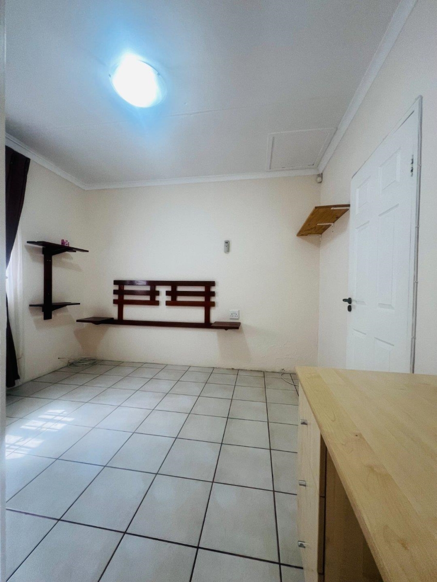 1 Bedroom Property for Sale in Wendywood Gauteng