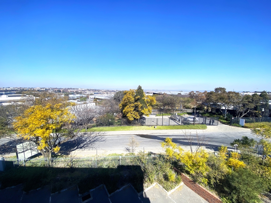 Commercial Property for Sale in Randjespark Gauteng