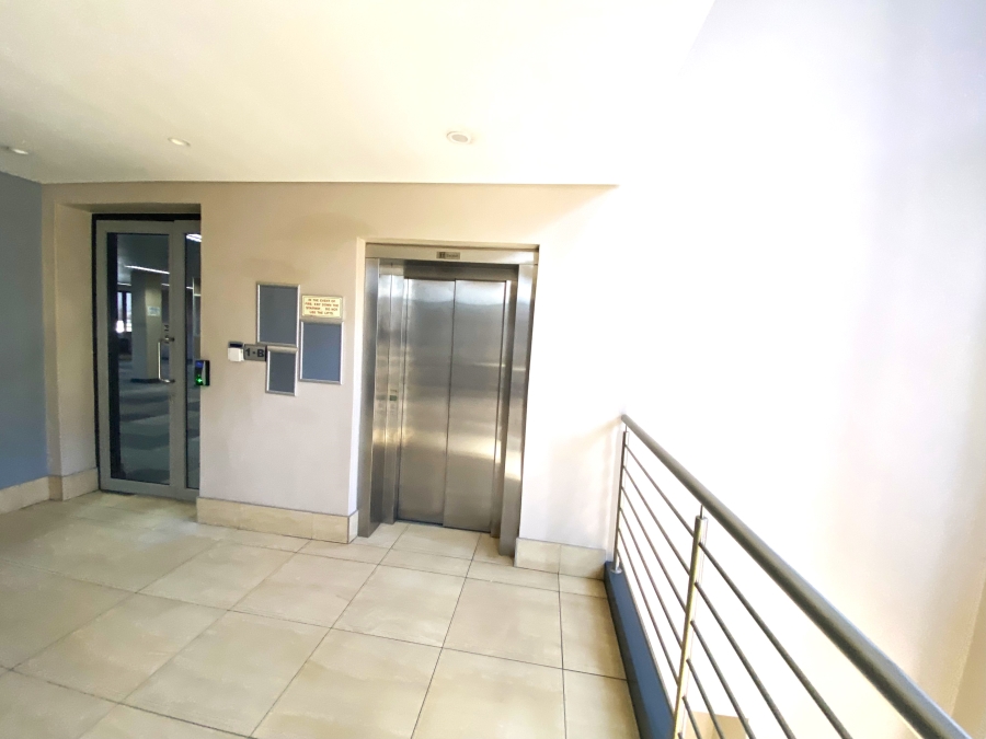 Commercial Property for Sale in Randjespark Gauteng