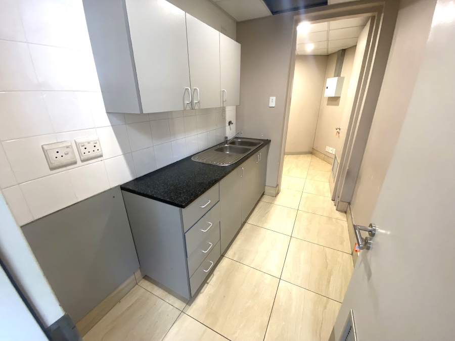 Commercial Property for Sale in Randjespark Gauteng