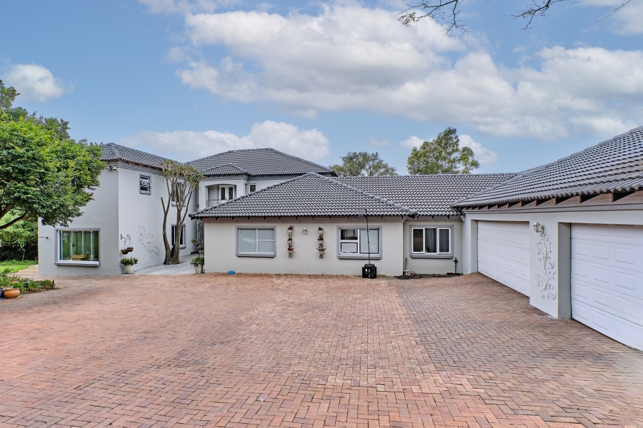 6 Bedroom Property for Sale in Blue Hills Country Estate Gauteng