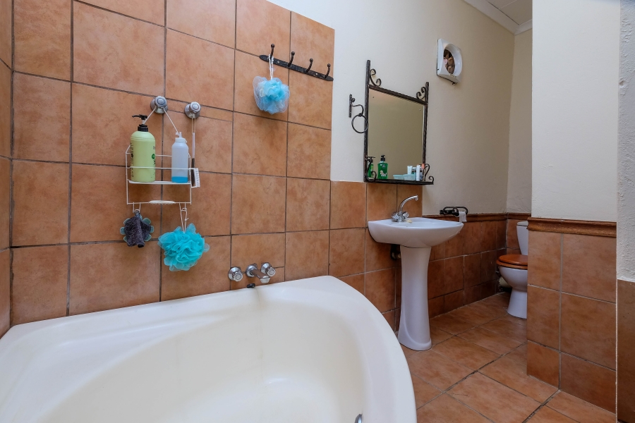 3 Bedroom Property for Sale in Nooitgedacht Gauteng