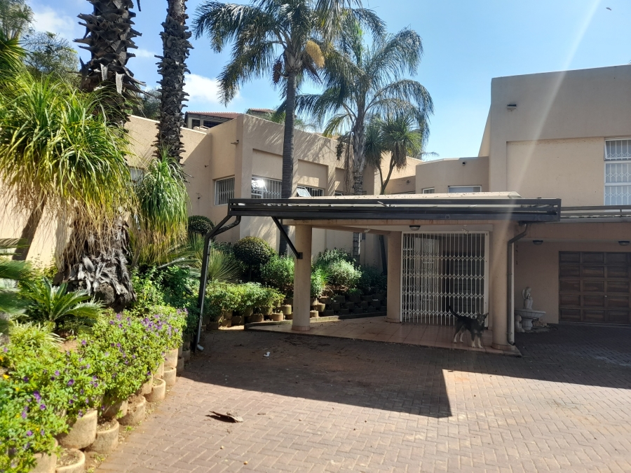4 Bedroom Property for Sale in Bassonia Gauteng