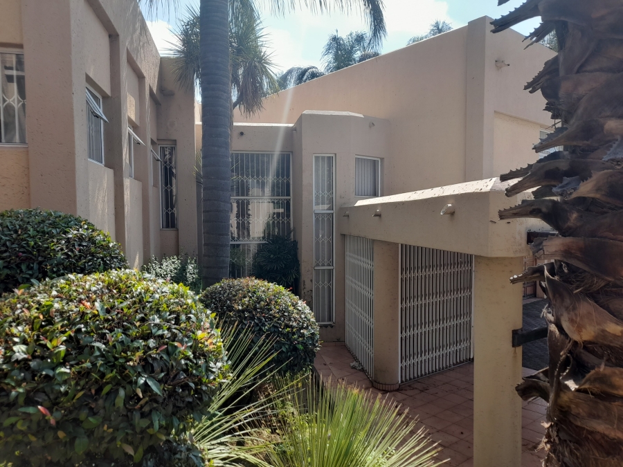 4 Bedroom Property for Sale in Bassonia Gauteng