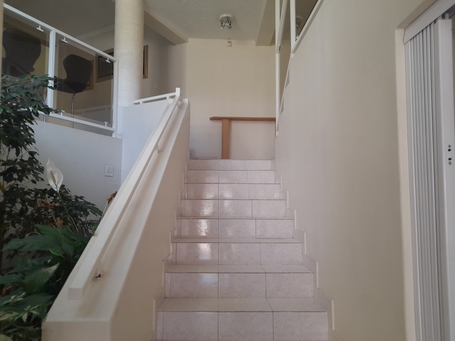 4 Bedroom Property for Sale in Bassonia Gauteng