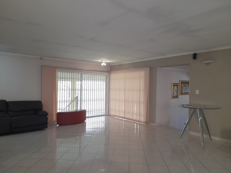 4 Bedroom Property for Sale in Bassonia Gauteng