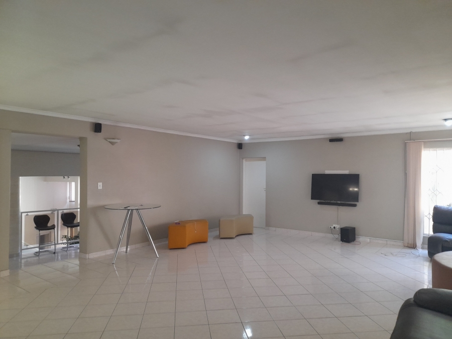 4 Bedroom Property for Sale in Bassonia Gauteng