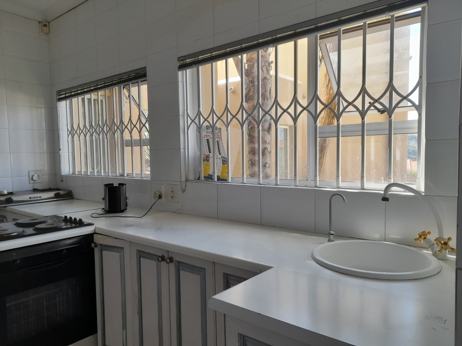 4 Bedroom Property for Sale in Bassonia Gauteng