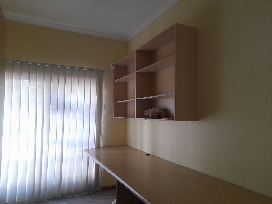 4 Bedroom Property for Sale in Bassonia Gauteng