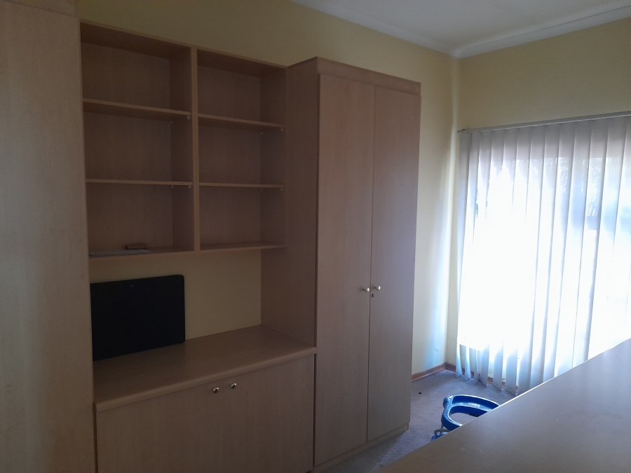 4 Bedroom Property for Sale in Bassonia Gauteng