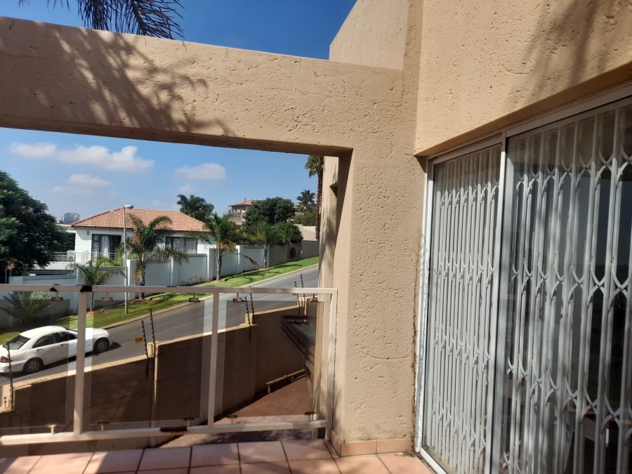 4 Bedroom Property for Sale in Bassonia Gauteng