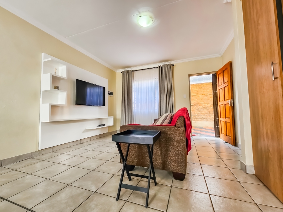 3 Bedroom Property for Sale in Annlin Gauteng