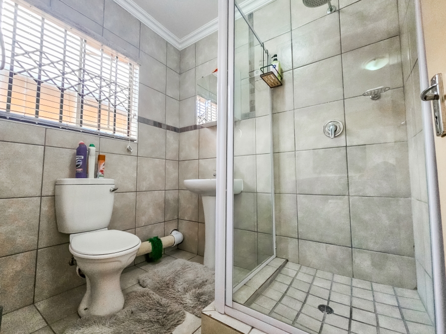 3 Bedroom Property for Sale in Annlin Gauteng