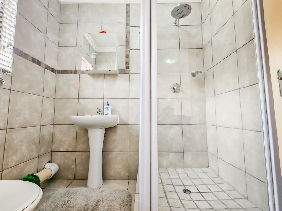 3 Bedroom Property for Sale in Annlin Gauteng