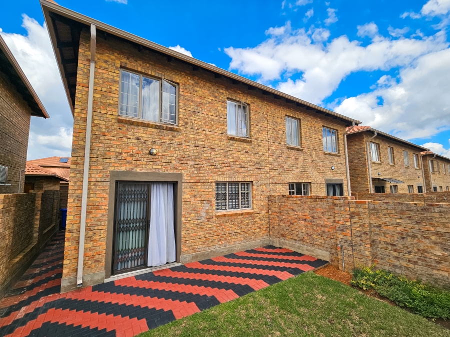 3 Bedroom Property for Sale in Annlin Gauteng