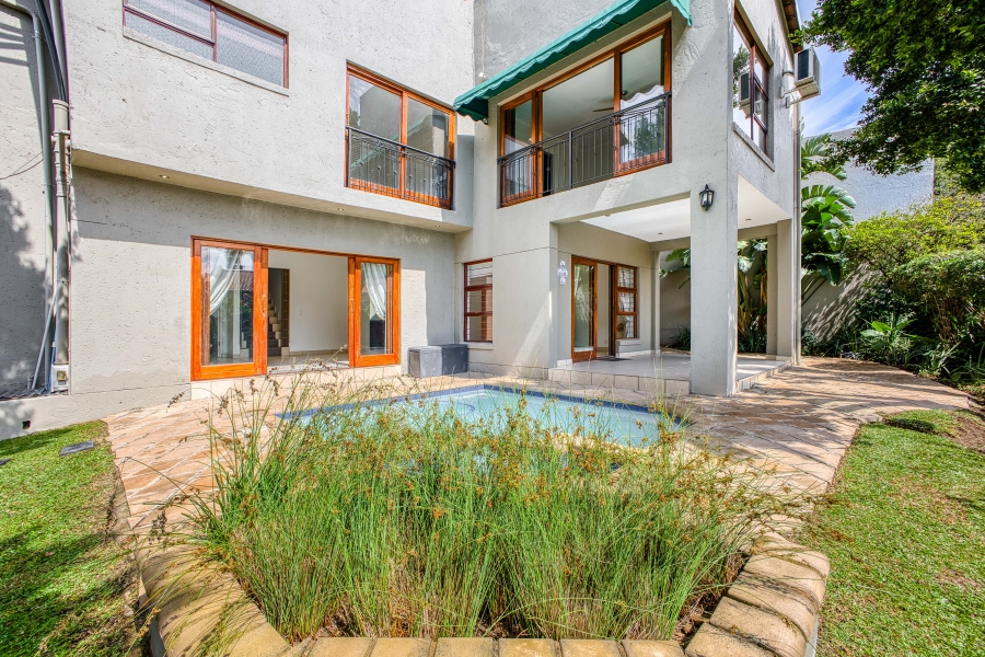 4 Bedroom Property for Sale in Magaliessig Gauteng