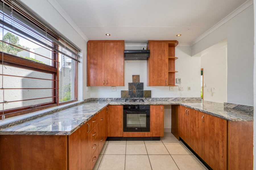 4 Bedroom Property for Sale in Magaliessig Gauteng