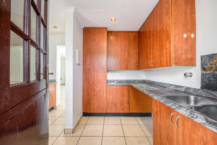 4 Bedroom Property for Sale in Magaliessig Gauteng