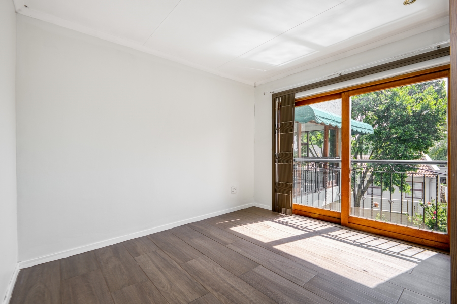 4 Bedroom Property for Sale in Magaliessig Gauteng