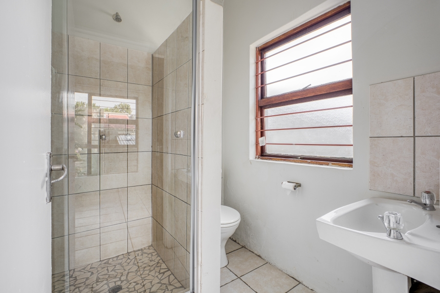 4 Bedroom Property for Sale in Magaliessig Gauteng