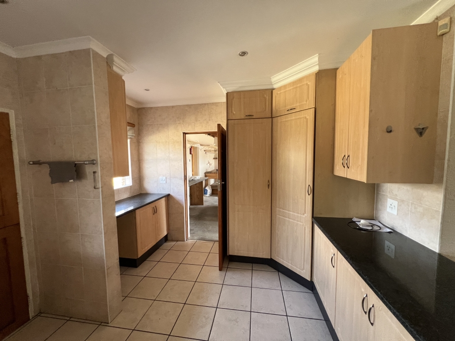 To Let 3 Bedroom Property for Rent in Brackenhurst Gauteng