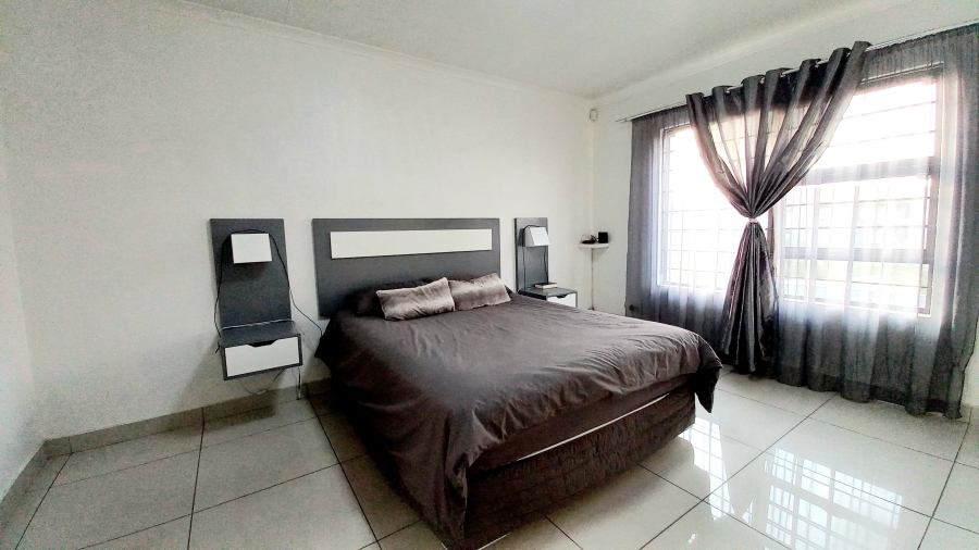 2 Bedroom Property for Sale in Parkrand Gauteng