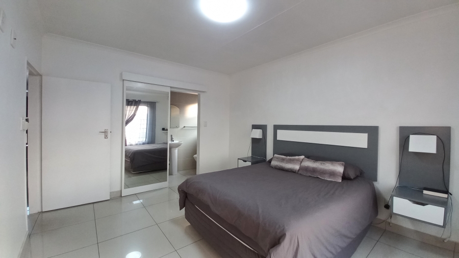 2 Bedroom Property for Sale in Parkrand Gauteng