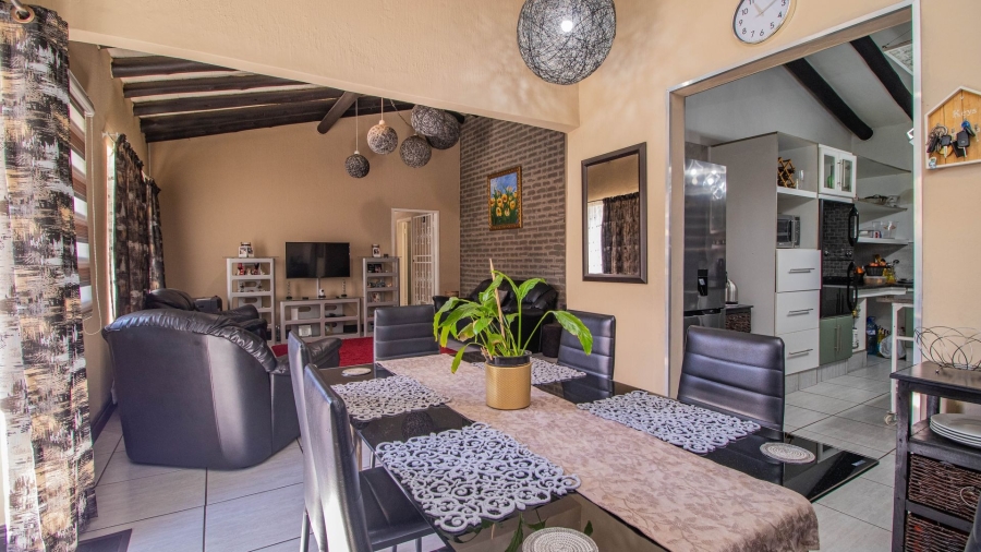 3 Bedroom Property for Sale in Glen Marais Gauteng