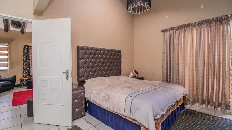 3 Bedroom Property for Sale in Glen Marais Gauteng