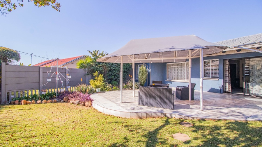 3 Bedroom Property for Sale in Glen Marais Gauteng