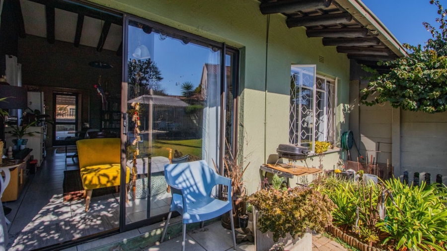 3 Bedroom Property for Sale in Glen Marais Gauteng