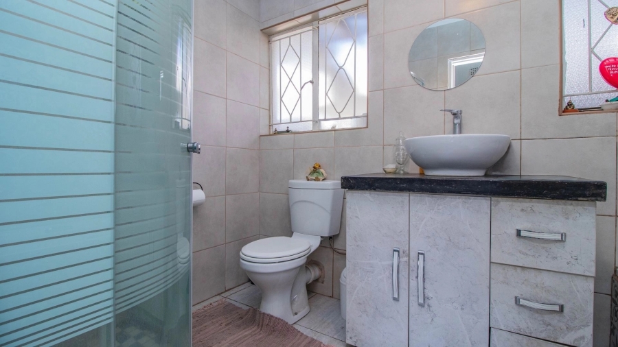 3 Bedroom Property for Sale in Glen Marais Gauteng