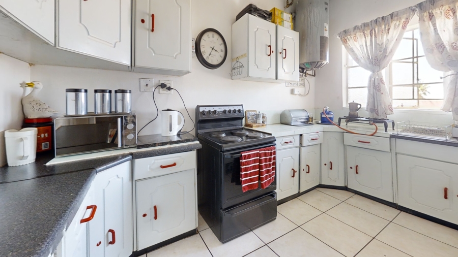 1 Bedroom Property for Sale in Lambton Gauteng