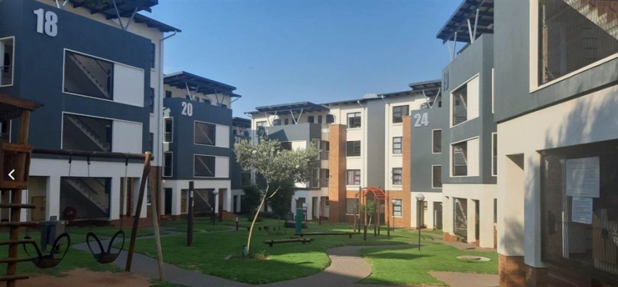 To Let 2 Bedroom Property for Rent in Greenstone Hill Gauteng
