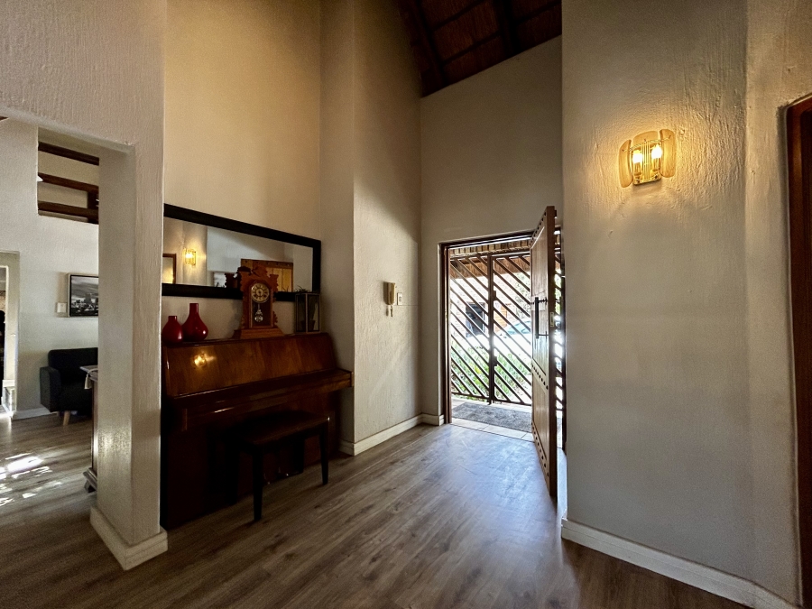 5 Bedroom Property for Sale in Glen Austin Gauteng