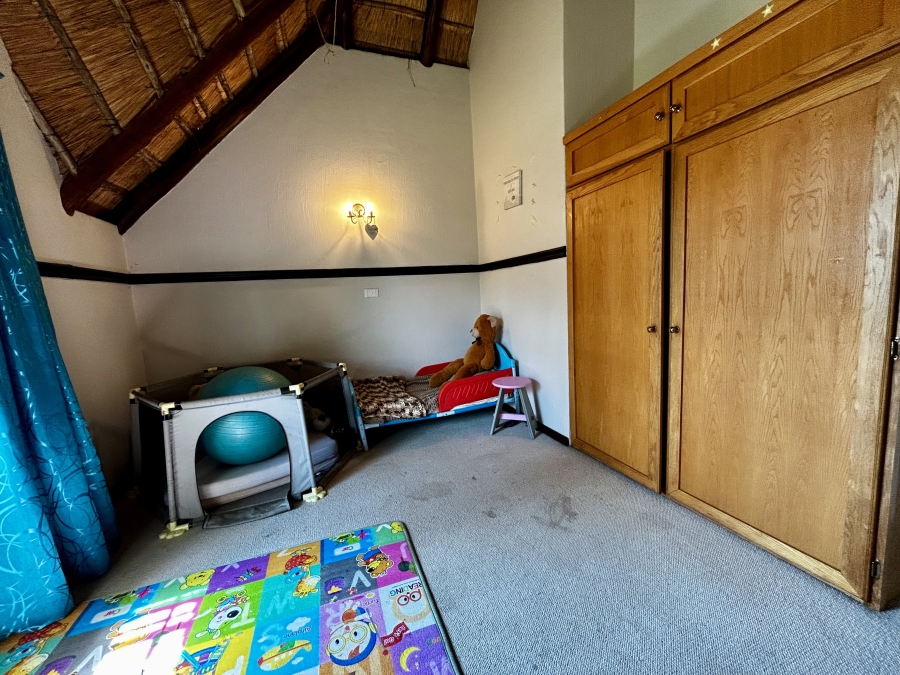 5 Bedroom Property for Sale in Glen Austin Gauteng