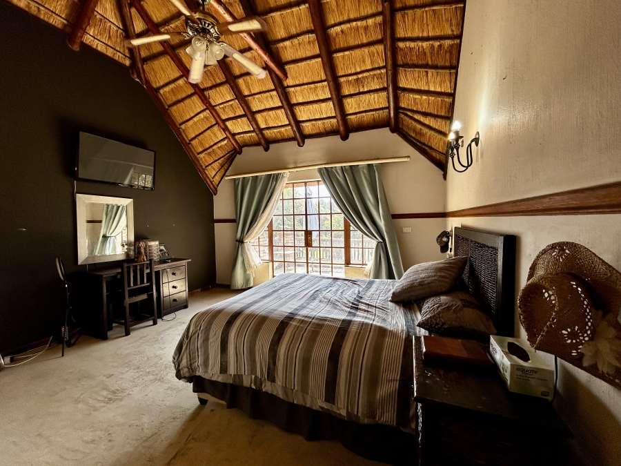 5 Bedroom Property for Sale in Glen Austin Gauteng