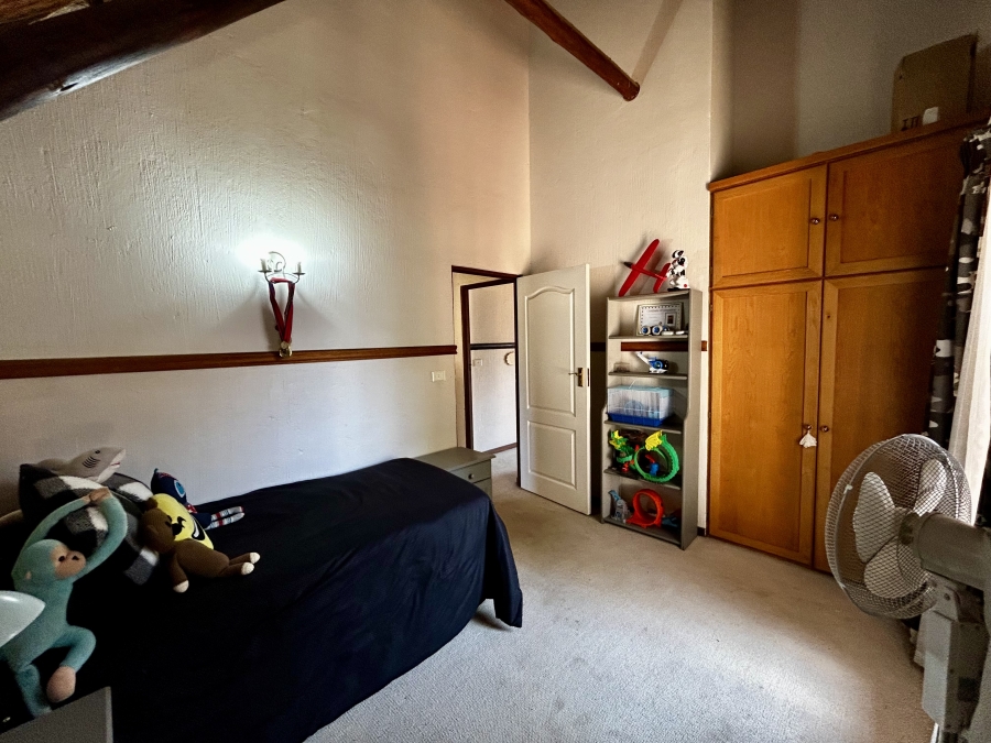 5 Bedroom Property for Sale in Glen Austin Gauteng