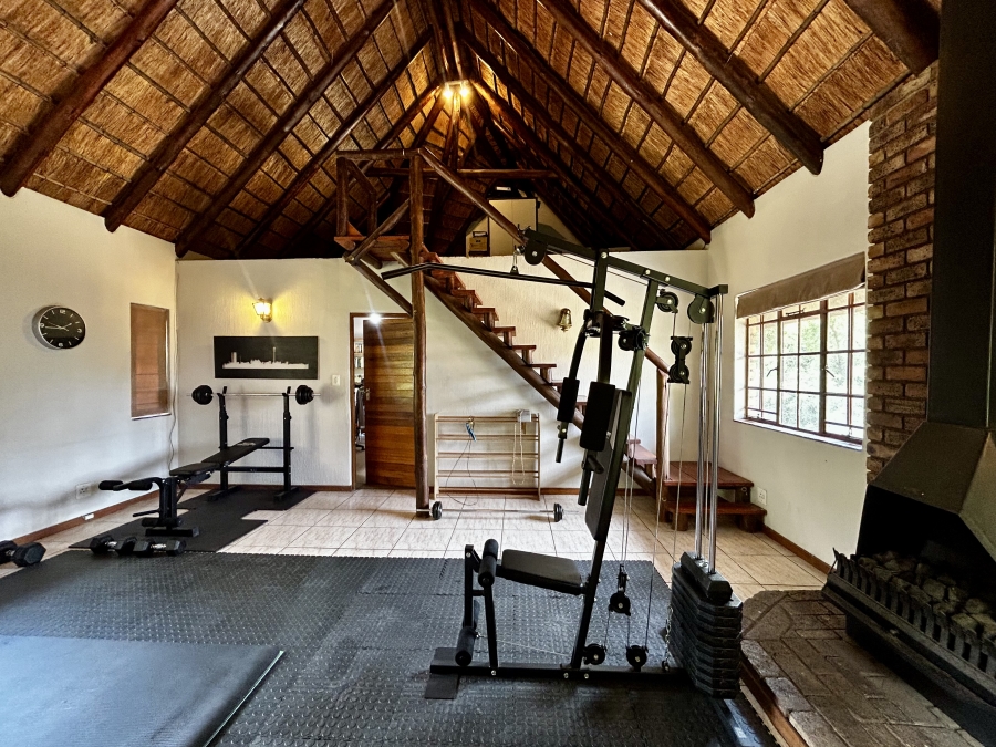 5 Bedroom Property for Sale in Glen Austin Gauteng