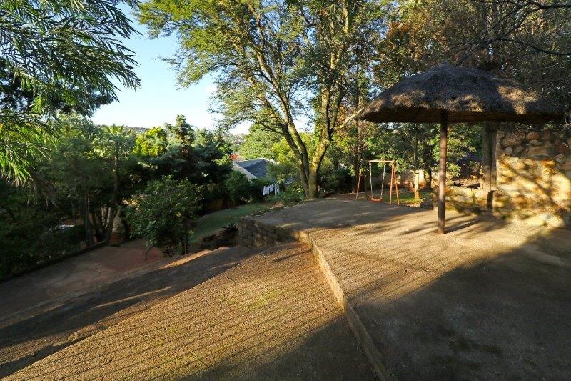 5 Bedroom Property for Sale in Wilro Park Gauteng