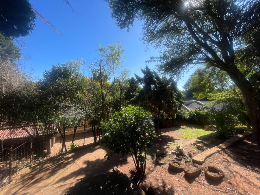 5 Bedroom Property for Sale in Wilro Park Gauteng