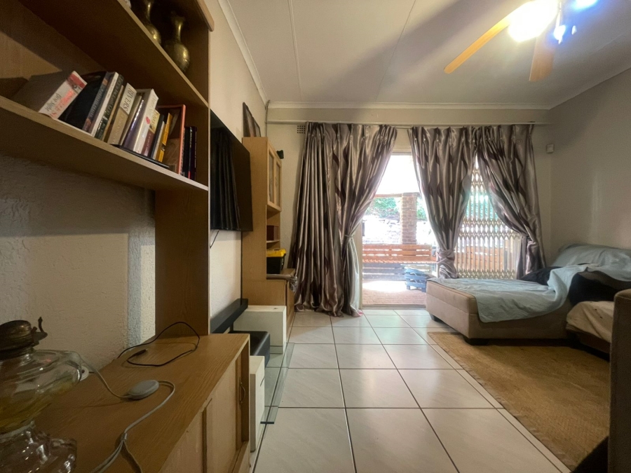5 Bedroom Property for Sale in Wilro Park Gauteng