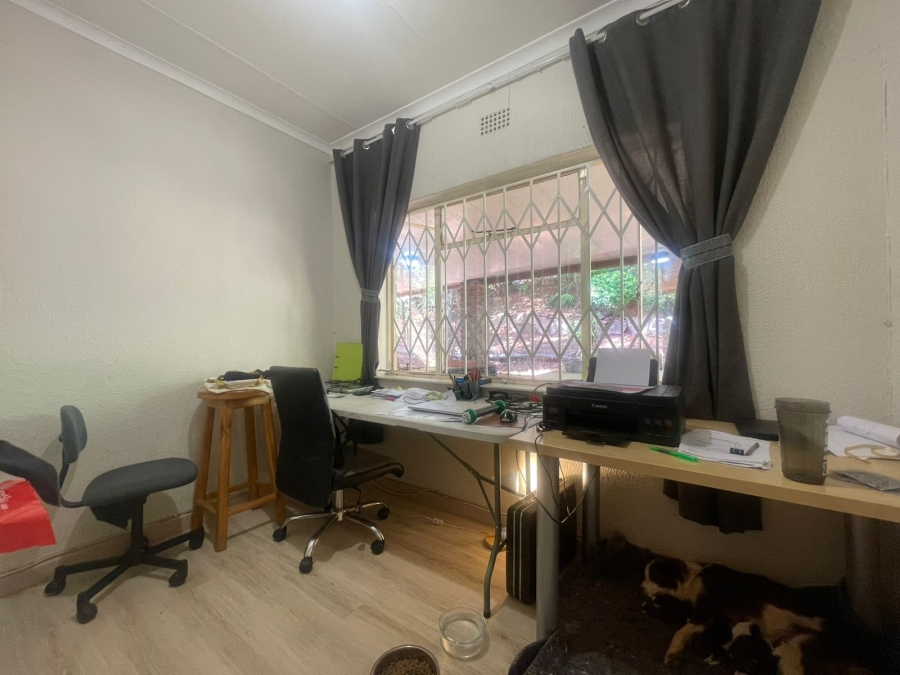 5 Bedroom Property for Sale in Wilro Park Gauteng
