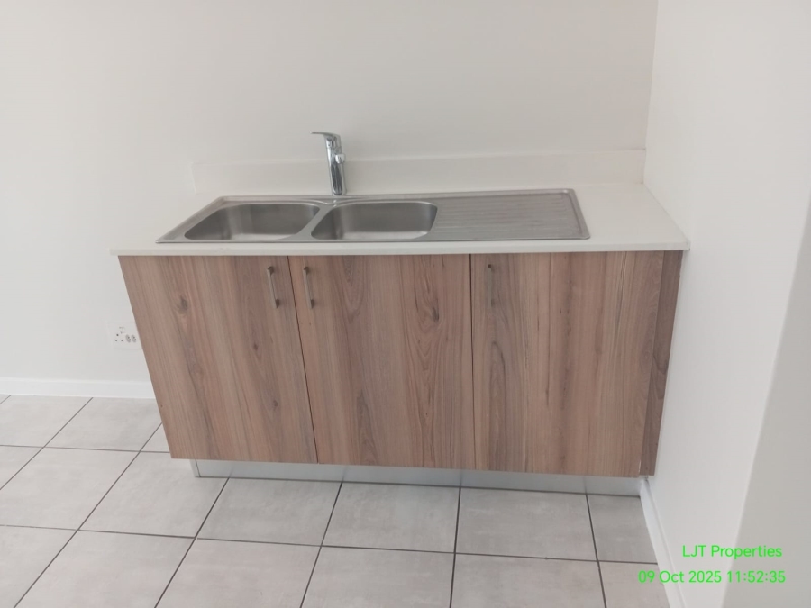 To Let 2 Bedroom Property for Rent in Witfield Gauteng