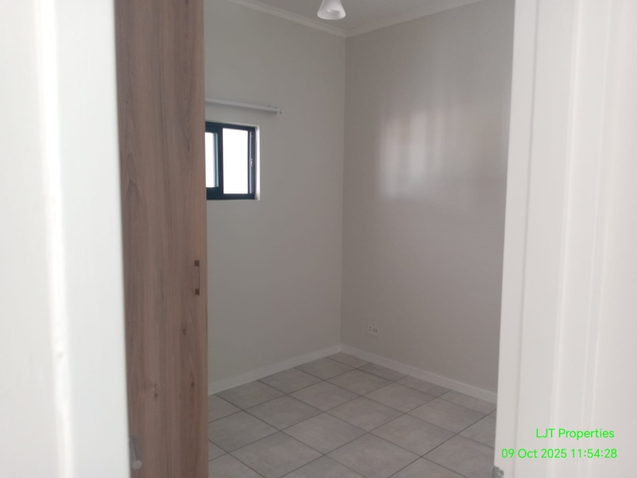 To Let 2 Bedroom Property for Rent in Witfield Gauteng