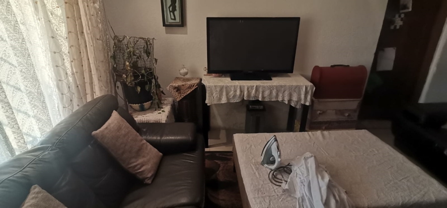 4 Bedroom Property for Sale in Masetjhaba View Gauteng