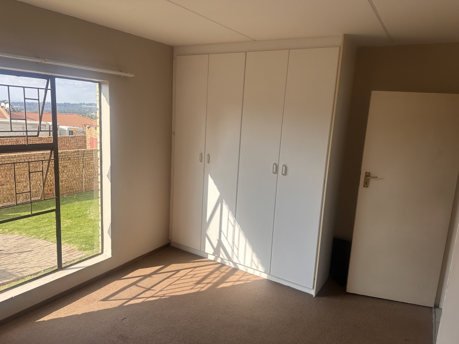 2 Bedroom Property for Sale in Amorosa Gauteng
