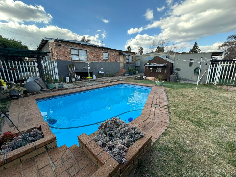 4 Bedroom Property for Sale in Whiteridge Gauteng