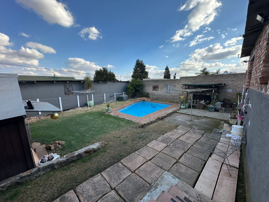 4 Bedroom Property for Sale in Whiteridge Gauteng
